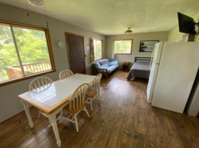 Hickory Grove Hideaway